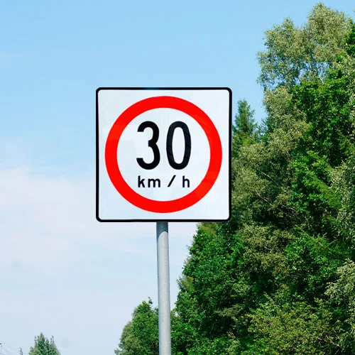 SR 9 Señal Restrictiva De Velocidad 61x61 Reflejante Grado Ingeniería